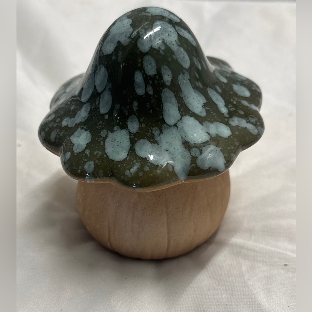 CERAMIC MUSHROOM DECOR
TAN / BLUE / GREEN